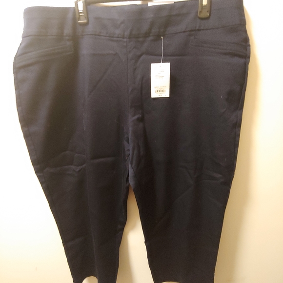 Croft & Barrow Capri Navy 20w NWT - Picture 2 of 4